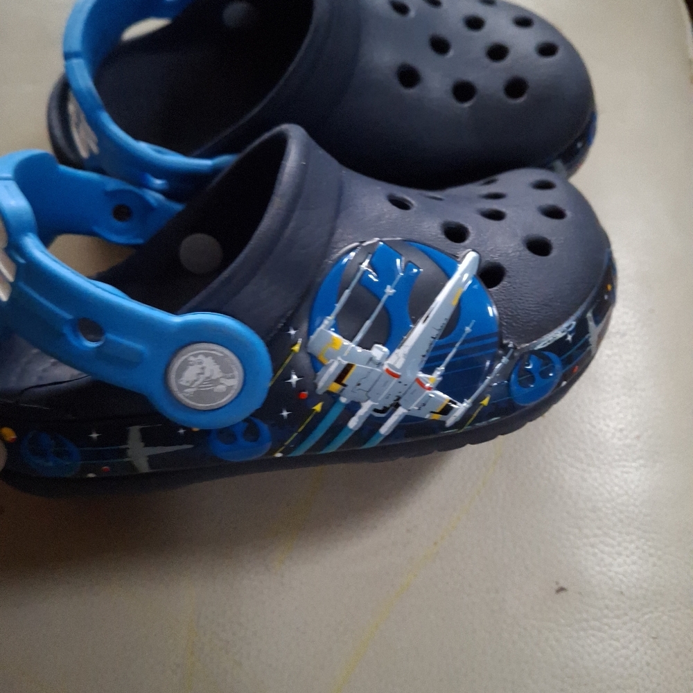 CROCS Star Wars Shoes Luke Skywalker Light Up Clogs Kids Sz 7 - Picture 2 of 5
